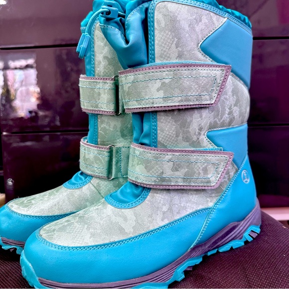 Land’s end brand new youth US7 unisex snow boots - Picture 1 of 5
